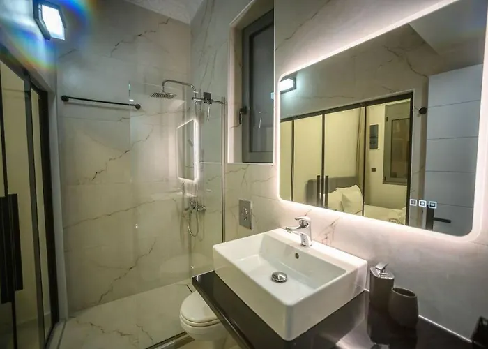 Etheras Luxury Лоутраки